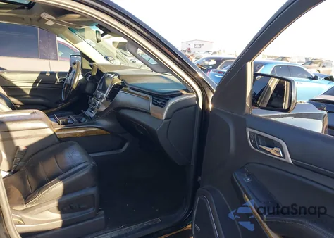 2017 GMC Yukon Xl Denali z USA, uszkodzony, nr VIN 1GKS2HKJ4HR374162